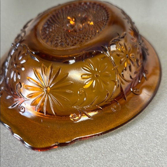 Amber Glass Serving Bowl - Picture 10 of 13